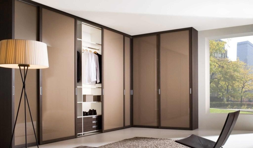 10 Corner Wardrobe Design for Bedroom