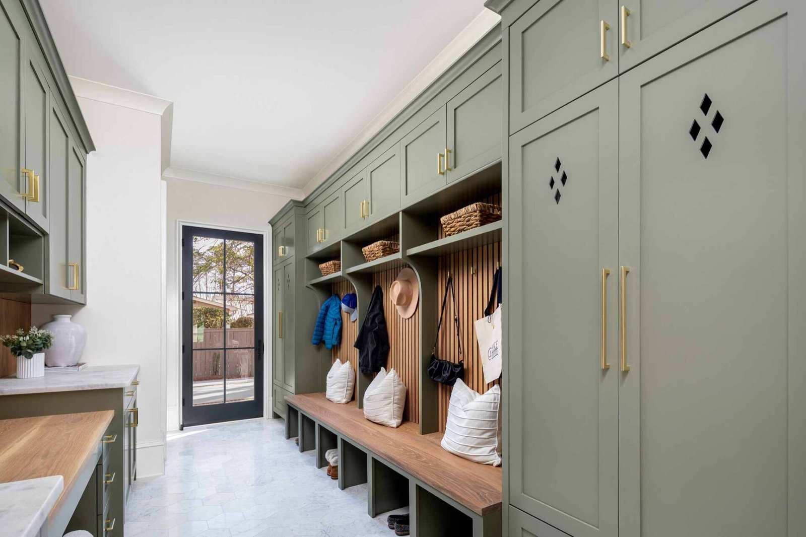 10 Mudroom Design Ideas - Home Brightside