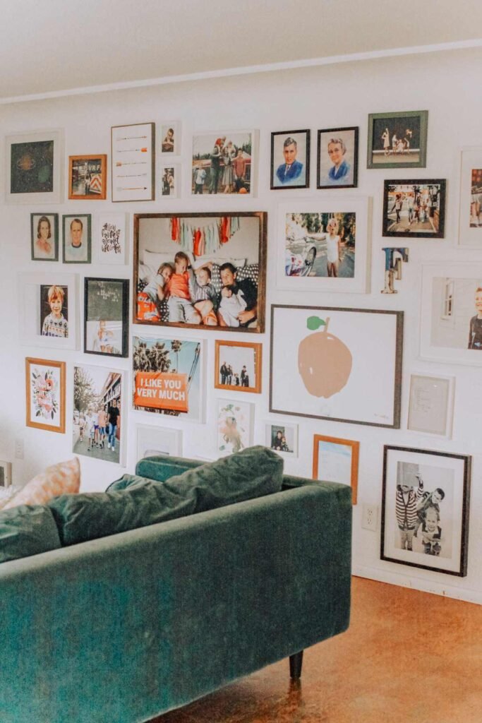 Simple Living Room Wall Decor Ideas