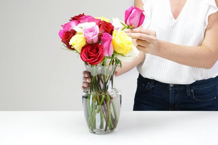 How to Keep Cut Flowers Fresh